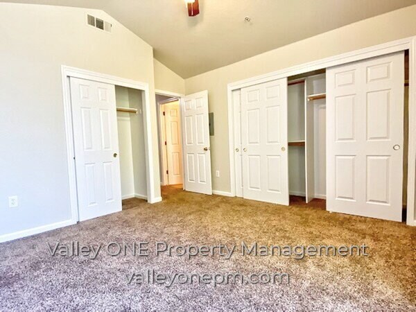Building Photo - COMING SOON! Private Ground Floor Townhome in Desirable Complex with Attached 2 Car Garage