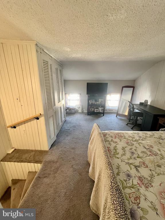 Building Photo - 125 Maple St