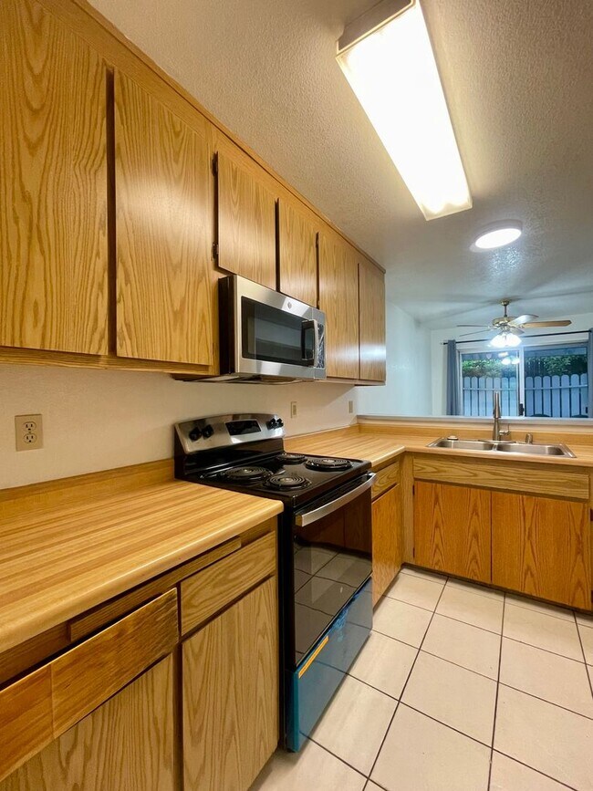 Building Photo - 5356 Vly Rdg Dr