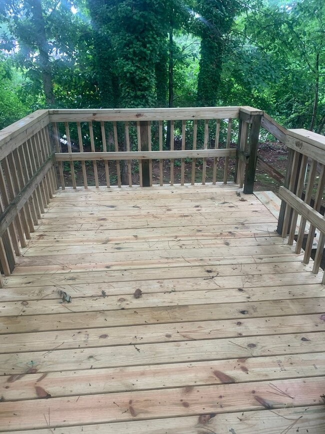 Building Photo - Great NW RALEIGH location-2 brm 2 bath ~ F...