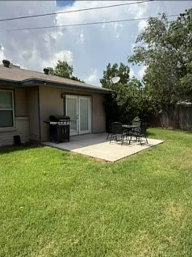 Building Photo - 4455 Summit Cir