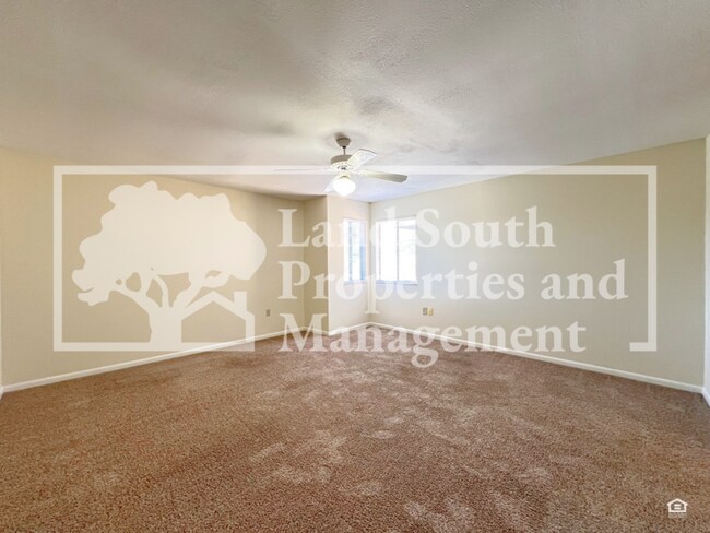 Building Photo - 707 Carpenters Way