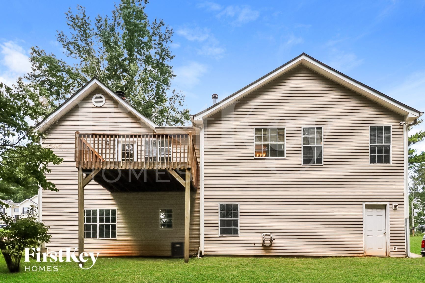 Building Photo - 7795 Poppy Dr