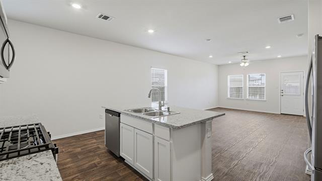 Building Photo - 15619 Garam Trl