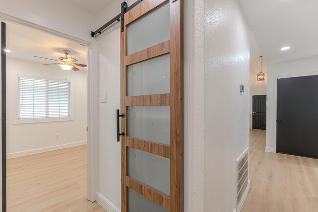 Building Photo - 23225 Prairie Bird Dr