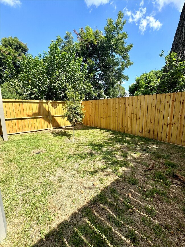 Building Photo - 7322 Laredo St