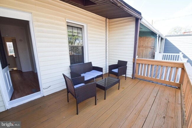 Building Photo - 3606 Hudson St