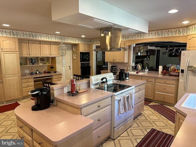 Building Photo - 600 Glenside Rd