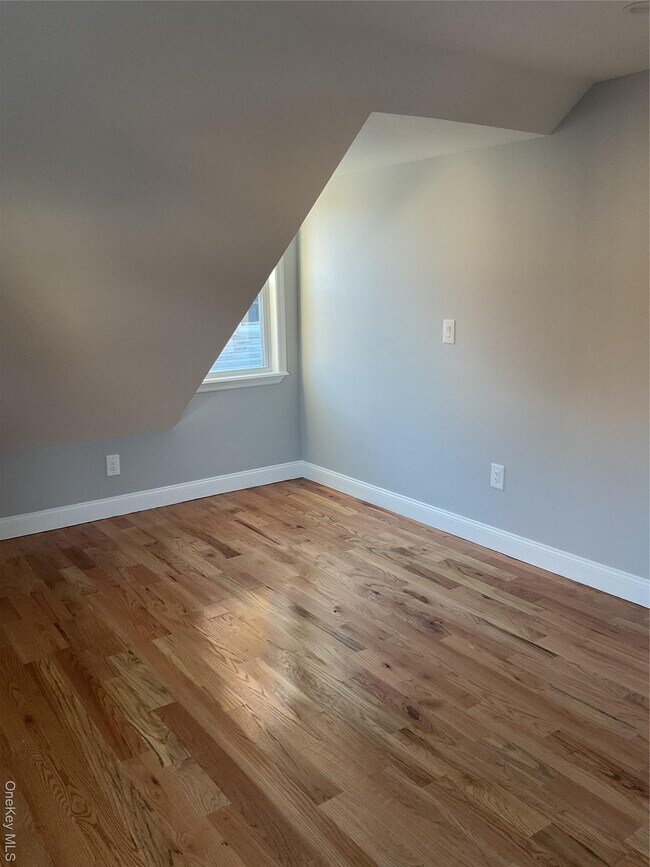 Building Photo - 46 S 12th Ave