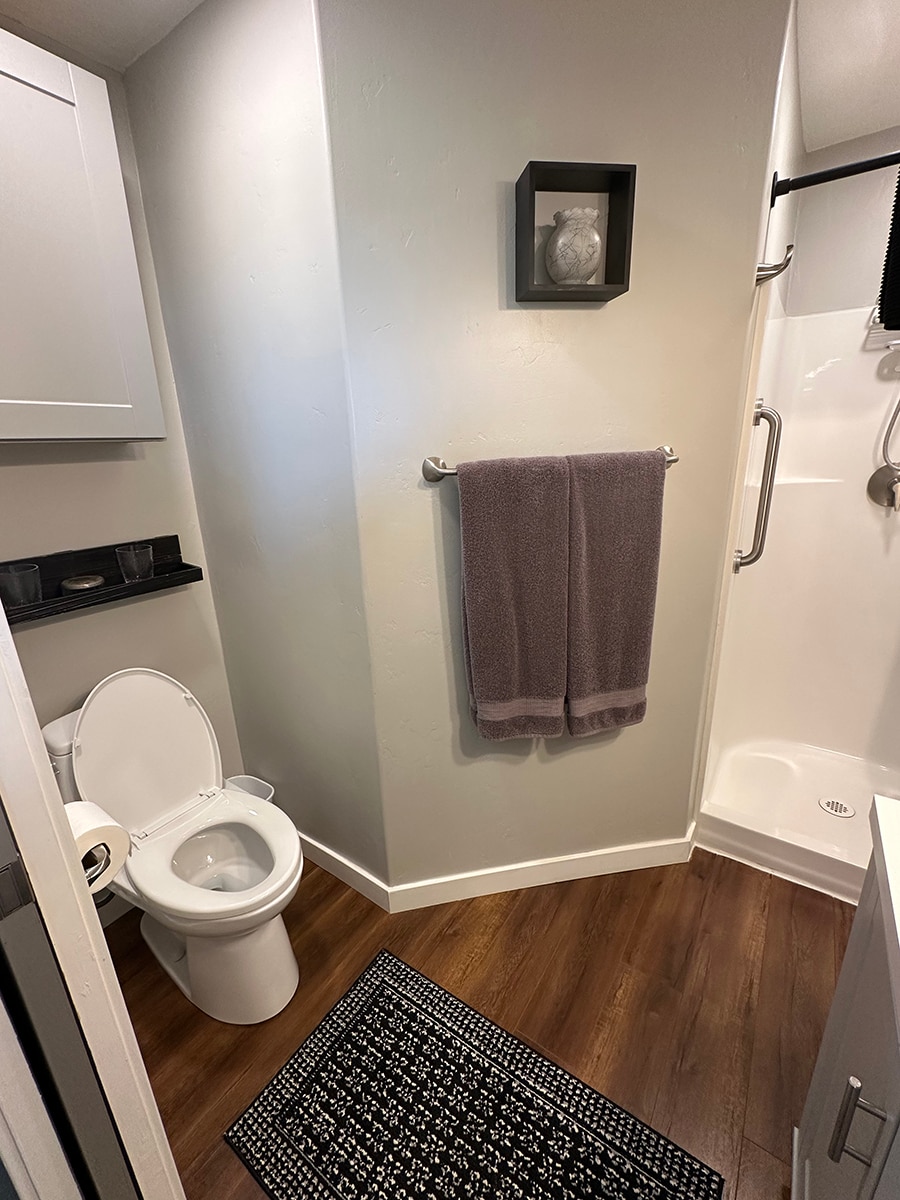 Linen cabinet above toilet. - 7079 Engineers Rd