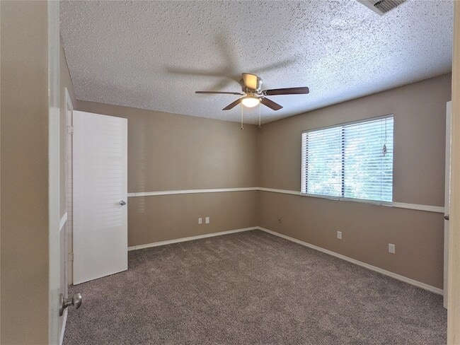 Building Photo - 134 Bellaire Dr