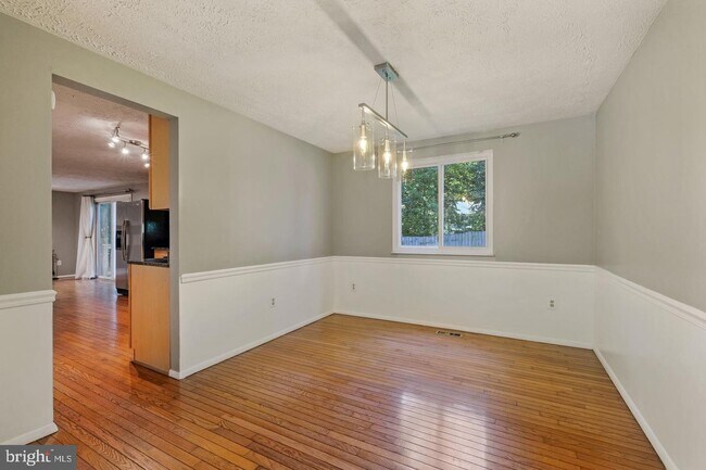Building Photo - 12236 Stoney Bottom Rd