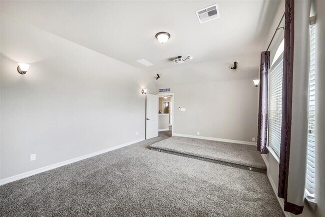 Building Photo - 16815 Violet Trace Ct