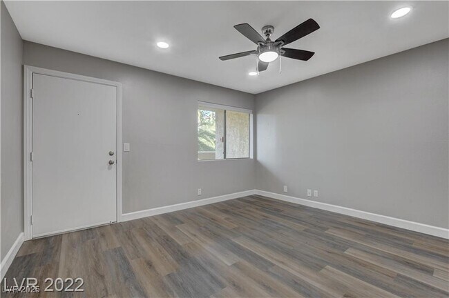 Building Photo - 1303 Darlene Way