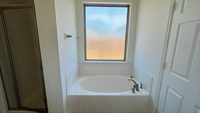 Building Photo - 15822 Lost Anchor Way Ln