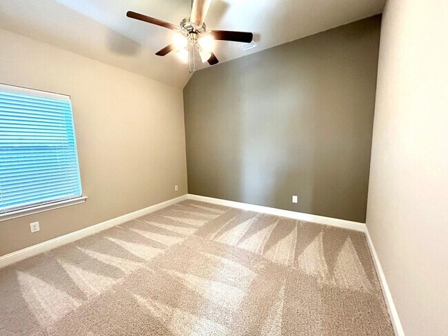 Building Photo - 1400 Via Toscana Ln