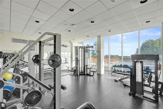 Building Photo - 5555 Collins Ave