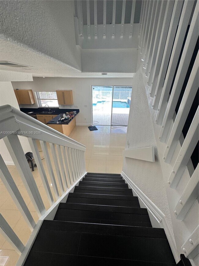 Building Photo - 15071 SW 136th Pl