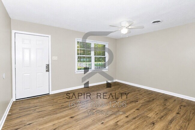 Building Photo - 4716 Oak St