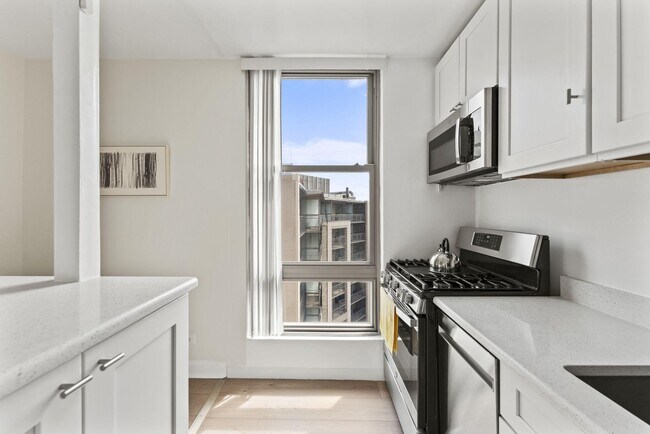 Building Photo - 1260 21st St NW