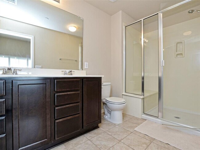 Building Photo - 516 E Slaughter Ln