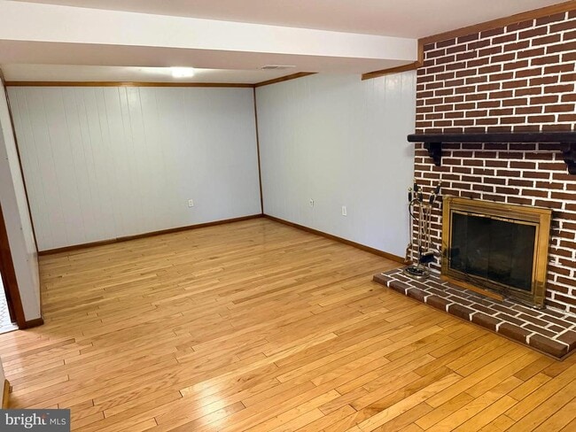 Building Photo - 5052 Lakeland Ct