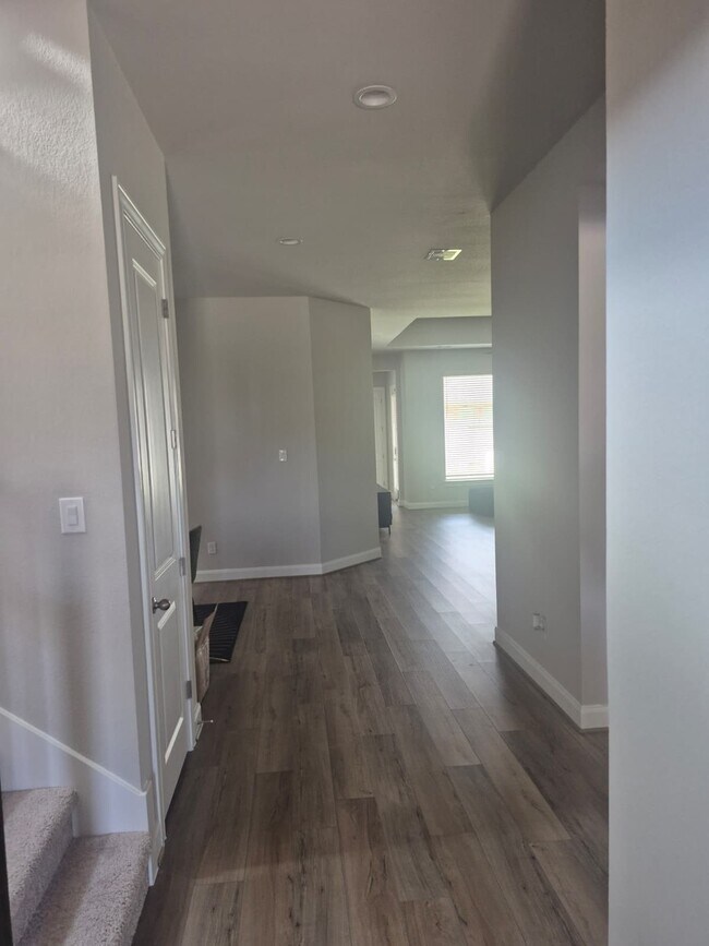 Building Photo - 809 Coronado Ter Ln