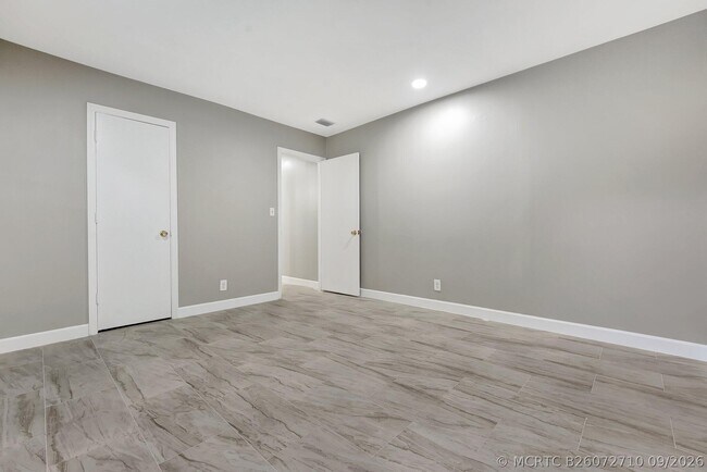 Building Photo - 3761 NW 78th Ln