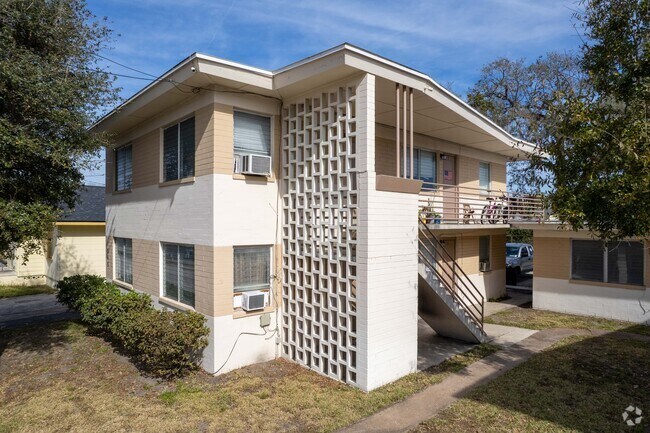 Primary Photo - NDR ARLINGTON -NDR ARLINGTON