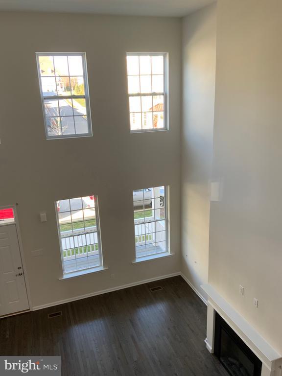 Building Photo - 206 Pound Ln
