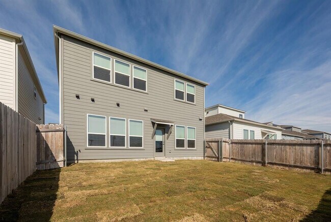 Building Photo - 15101 Casbah Dr
