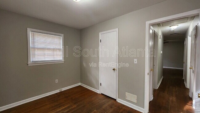 Building Photo - 1028 Tamarack Trail