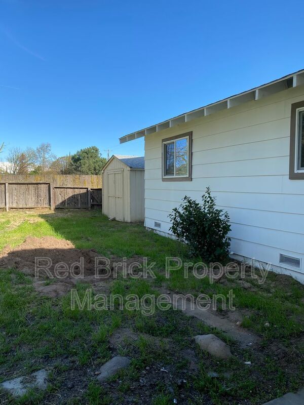 Building Photo - 5416 Mulberry Ave