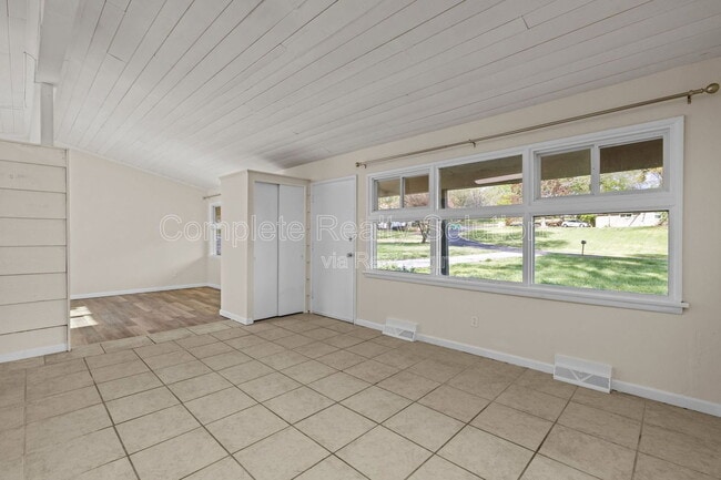 Building Photo - 62 Capitol Hill Dr