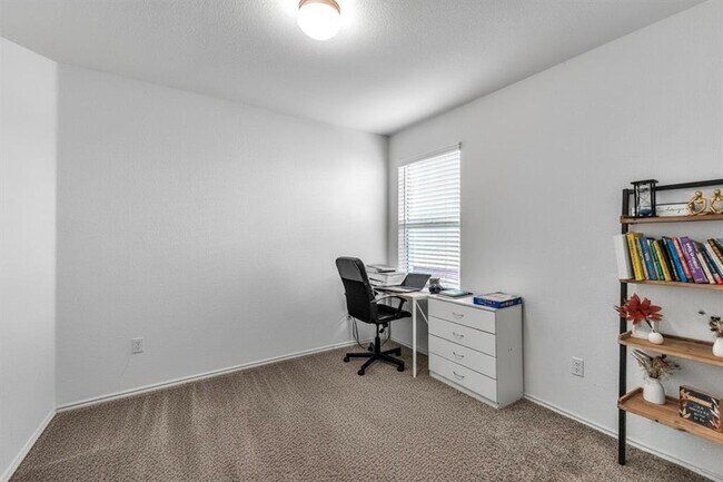 Building Photo - 6013 Amalea Ln