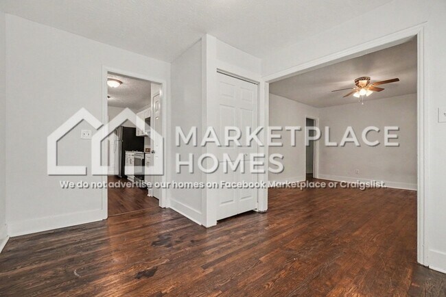 Building Photo - 2801 Palm Dr