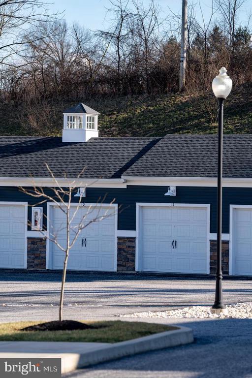 Building Photo - 1010 Admiral Ln