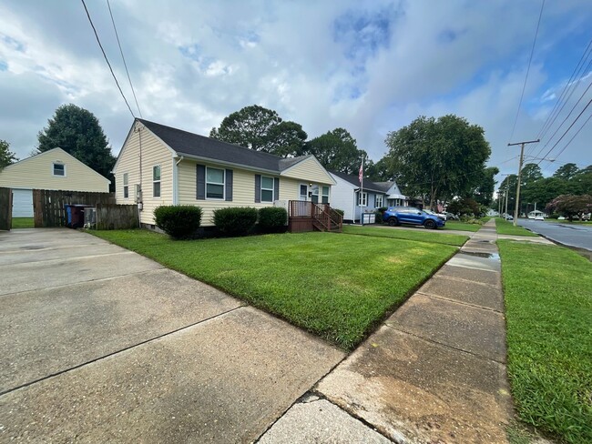 Primary Photo - Beautiful Home in Avalon!