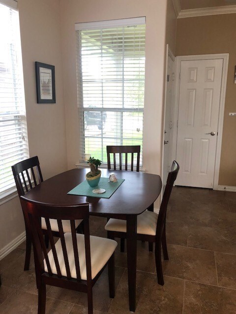 Building Photo - 25254 Finchgrove Ln