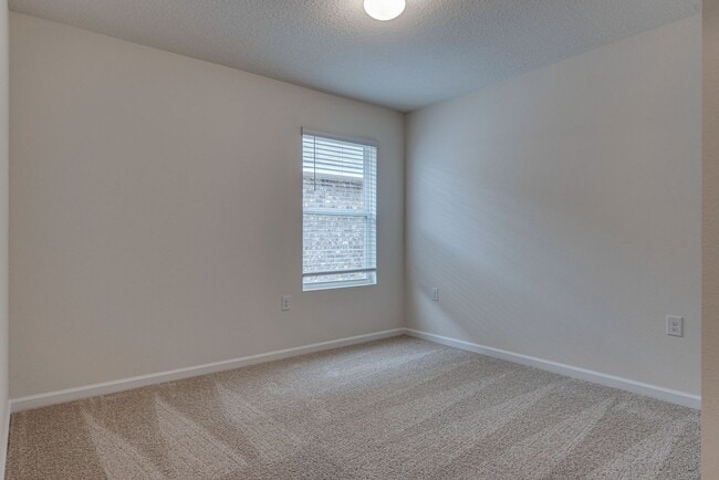 Building Photo - Spacious 4-Bedroom Home - Cambria
