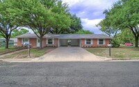 Building Photo - 3502 Catalina Dr