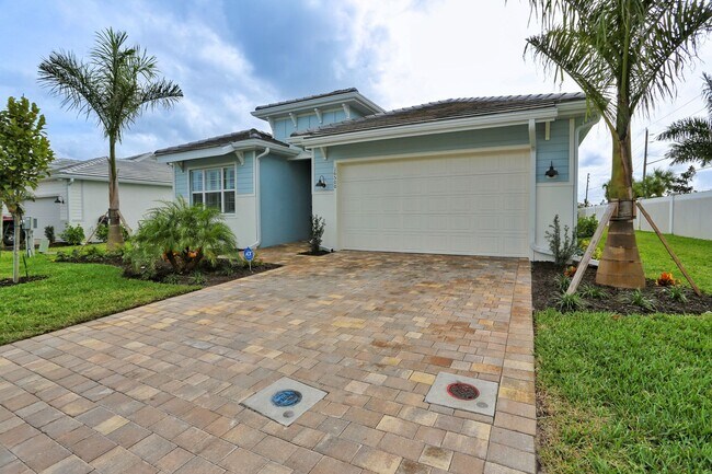 Building Photo - **Brand New, Bright & Beautiful Bonita Spr...