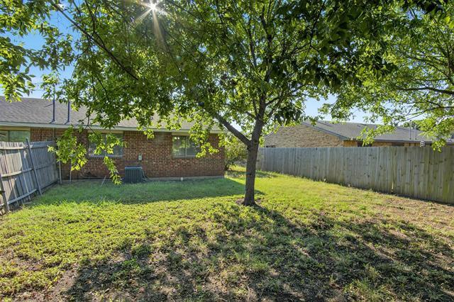 Building Photo - 534 Canary Ln