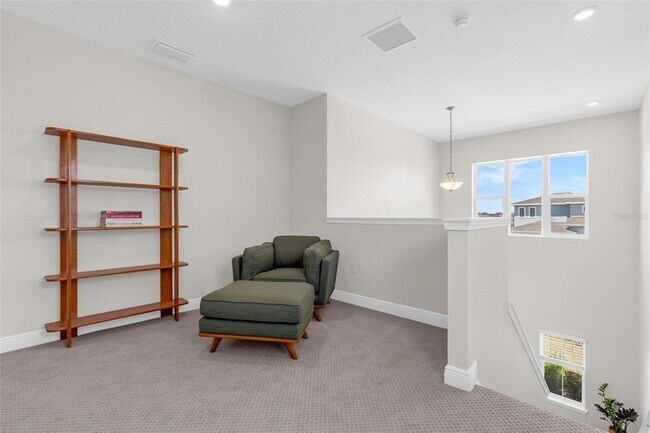 Building Photo - 2019 Sunshine Peak Dr