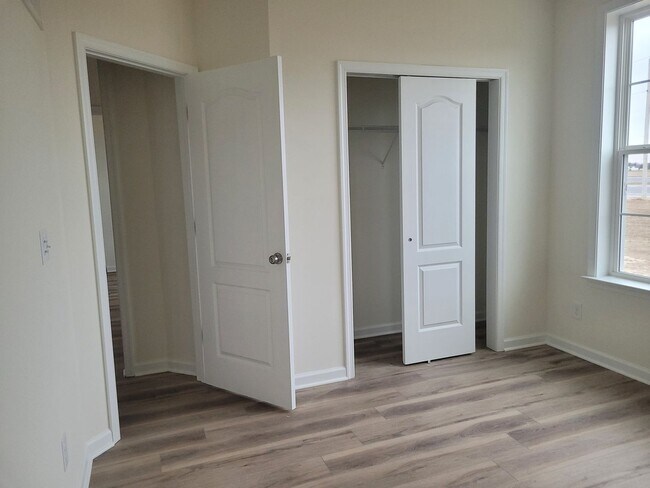 Building Photo - Brand New luxury home! Close to Delaware beaches