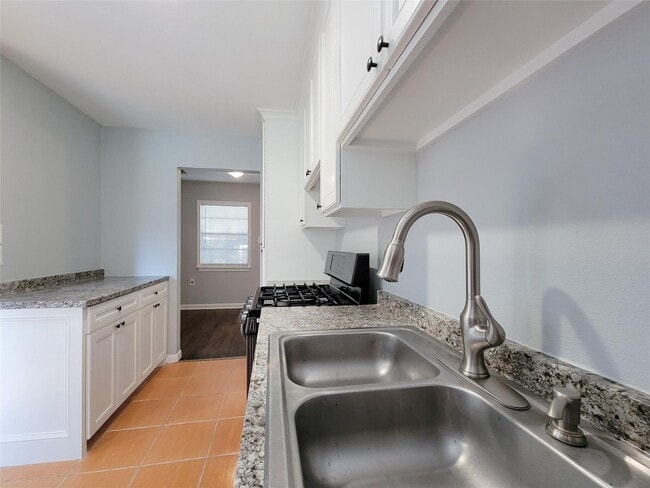 Building Photo - 12422 Mylla St