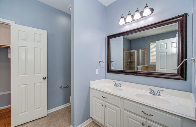 Building Photo - 6307 S Wintersage Ln