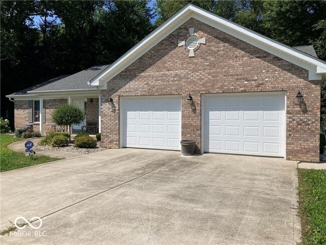 Building Photo - 10201 N 150 E