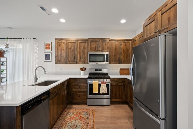 Building Photo - Beautiful Home with Modern Comforts