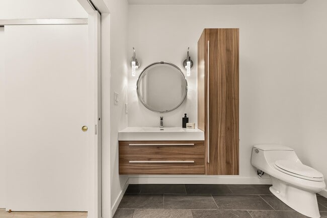 Building Photo - 1700 Kalorama Rd NW